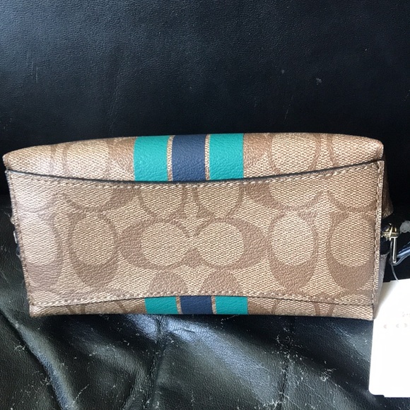 Coach discontinued bag - Picture 3 of 9